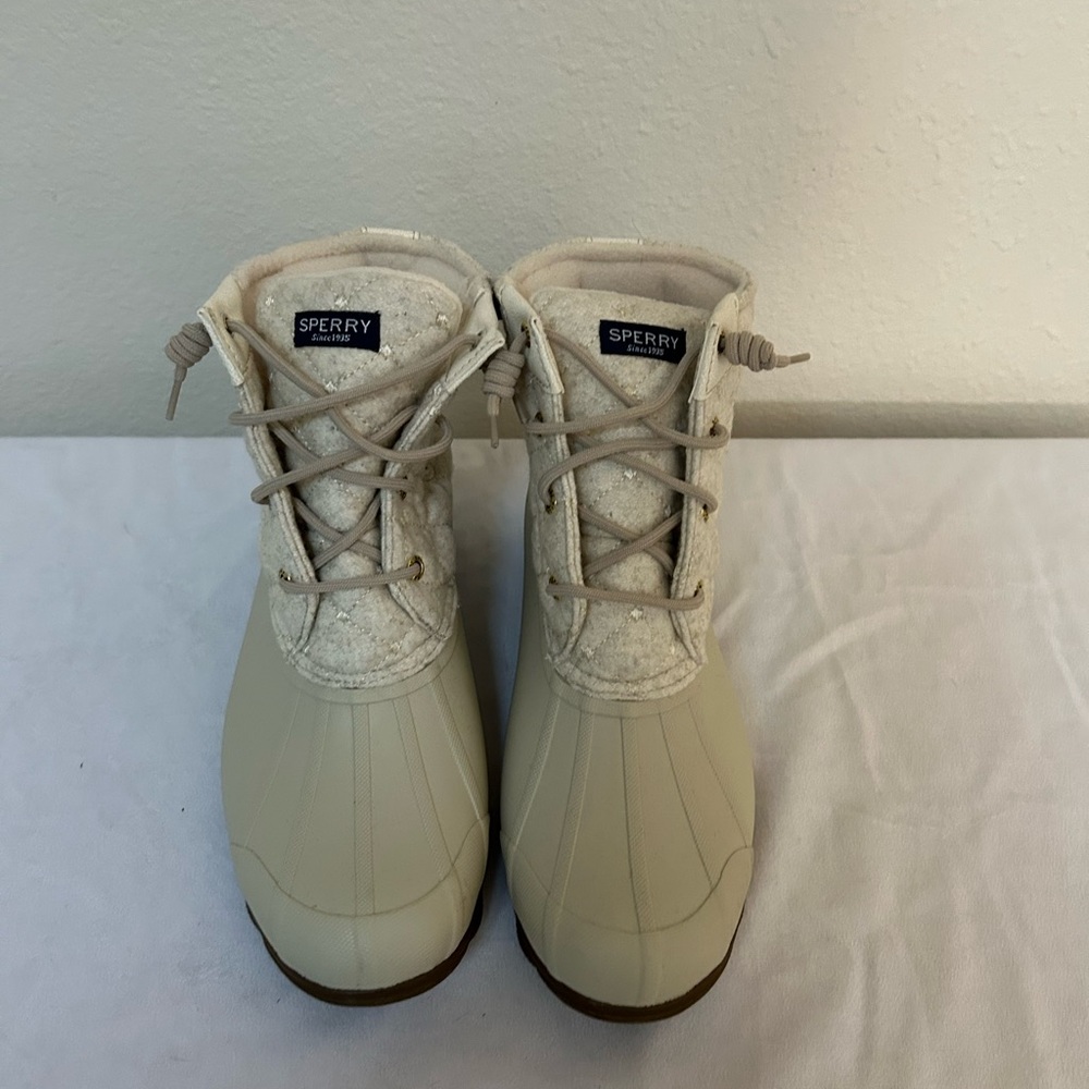 Sperry Women's Beige Winter Boots